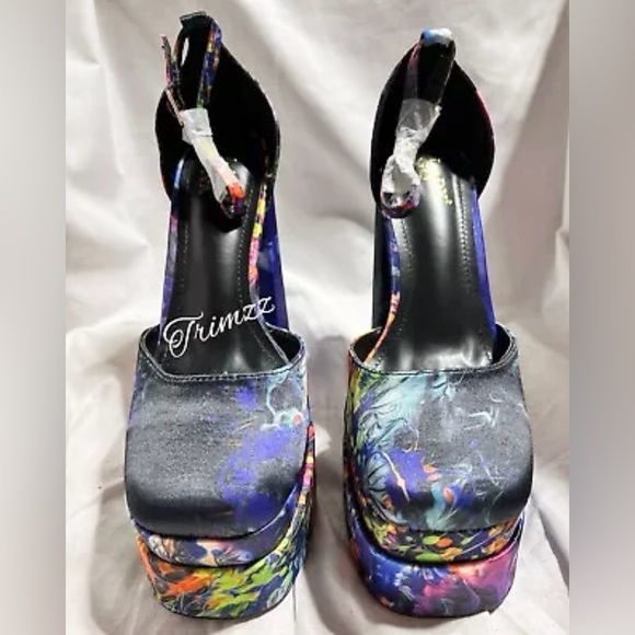 Size 6…….…Tie Dye Style Platform Heels with Ankle Strap. New…..Lady Go Diva - Picture 3 of 10